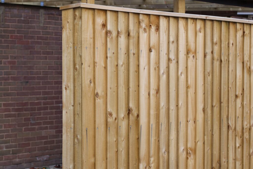 Local Fencing Company Professional Fencing near Derby